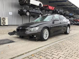 Damaged car BMW 3-serie 320i 2017/11