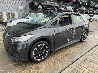 Damaged car Volkswagen ID.3  2020/10