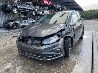 Voiture accidenté Volkswagen Golf Sportsvan 1.0 TSI 2019/2