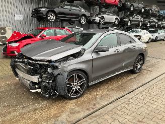 uszkodzony samochody osobowe Mercedes Cla-klasse CLA 220 CDI Coupe 2018/9