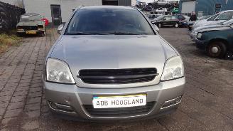 Sloopauto Opel Signum (F48) Hatchback 5-drs 2.2 direct 16V (Z22YH(Euro 4)) [114kW] 2004/1