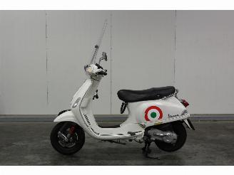 danneggiata scooter Vespa  S 50 SNOR 2013/0