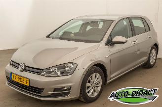 dommages fourgonnettes/vécules utilitaires Volkswagen Golf 1.0 TSI 81.320 km Edition 2016/11