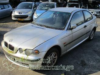 Auto incidentate BMW 3-serie 3 serie Compact (E46/5) Hatchback 316ti 16V (N42-B18A) [85kW]  (06-200=
1/02-2005) 2002