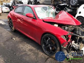 Damaged car Alfa Romeo Giulia Giulia (952), Sedan, 2015 2.0 T 16V 2019/8