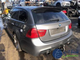 uszkodzony samochody osobowe BMW 3-serie 3 serie Touring (E91), Combi, 2004 / 2012 335d 24V 2010/4