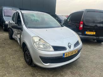 rottamate roulotte Renault Clio 1.2 16v 2006/3