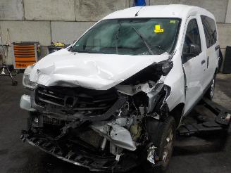 Damaged car Dacia Dokker Dokker (0S) MPV 1.5 dCi 90 (K9K-626(K9K-E6)) [66kW]  (06-2015/...) 2016/6