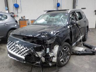 Salvage car Hyundai Santa Fe Santa Fe IV SUV 1.6 T-GDI Hybrid (G4FT) [169kW]  (08-2020/...) 2021/6