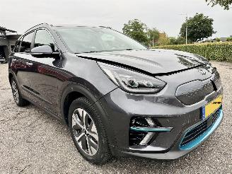 Kia e-Niro Electric 64kWh aut + f1 204pk Exe.Line - nap - nav - camera - leer - stoelverw v+a + stuurverw + stoelkoeling - line + front + Side assist picture 3