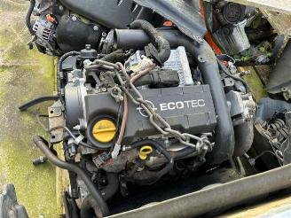 danneggiata veicoli commerciali Opel Combo 1.7 CDTI Z17DTH MOTOR COMPLEET 2011/1