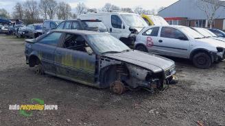 Damaged car Audi 80 Coupe (B3), Coupe, 1988 / 1996 2.3 E 1989/9