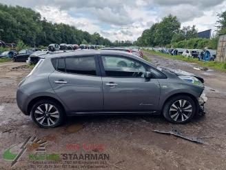 Voiture accidenté Nissan Leaf Leaf (ZE0), Hatchback, 2010 / 2017 Leaf 2017/9