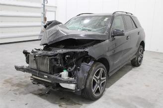 damaged passenger cars Mercedes GLE 250 2019/1