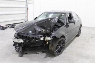 skadebil auto BMW 3-serie 330 2022/11