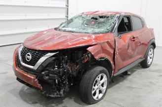 damaged passenger cars Nissan Juke  2020/6