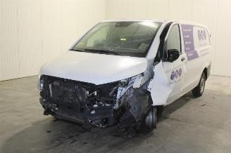 damaged commercial vehicles Mercedes Vito  2021/11