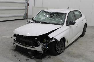 damaged passenger cars Peugeot 308  2022/6