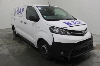Toyota ProAce CITY picture 2