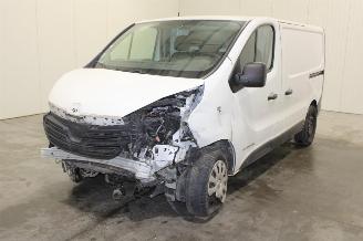 Voiture accidenté Renault Trafic  2015/10