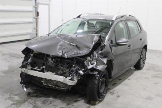 Damaged car Peugeot 2008  2019/5