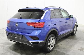 Volkswagen T-Roc  picture 3