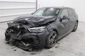 Damaged car BMW 1-serie 116 2021/2