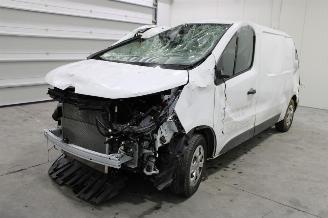 Damaged car Renault Trafic  2023/9