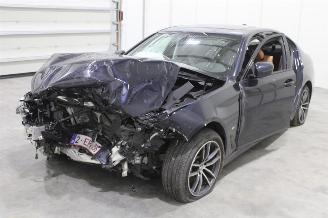 skadebil auto BMW 5-serie 520 2021/4
