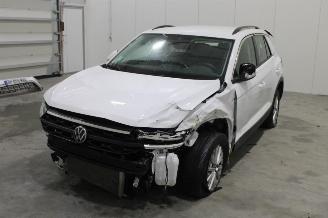 Damaged car Volkswagen T-Roc  2023/6