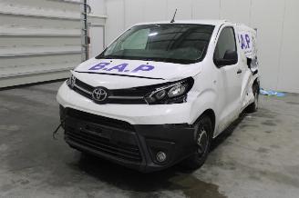 damaged commercial vehicles Toyota ProAce CITY 2021/10