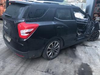 Coche accidentado Ssang yong XLV 1600 diesel 85KW 2017 2017/1