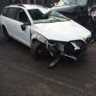 Damaged car Skoda Octavia  2016/7