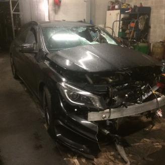 damaged passenger cars Mercedes Cla-klasse CLA 45 AMG SHOOTING BRAKER 2015/1