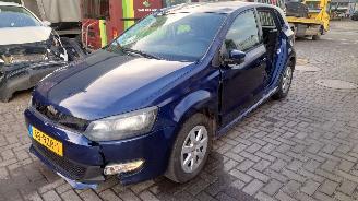 uszkodzony samochody osobowe Volkswagen Polo 6R 2011 1.2 TDI CFW MZN Blauw LD5Q onderdelen 2011/8