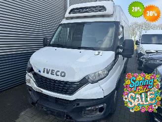 Auto incidentate Iveco Daily 2.3 HI-MATIC L3H3 MAXI| THERMO-KING | AUTOMAAT | AIRCO 2022/1