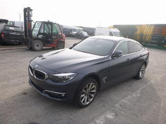 demontáž osobní automobily BMW 3-serie 318D 2019/9