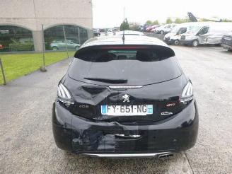 Peugeot 208 1.6 TURBO 200 picture 11