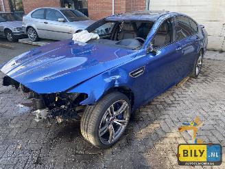 skadebil auto BMW M5 F10 M5 monte carlo blauw 2012/2