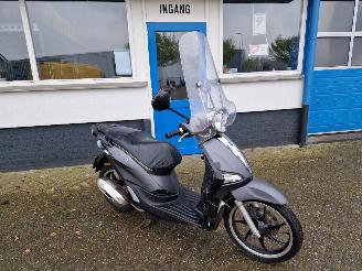 Unfall Kfz Roller Piaggio  NEW LIBERTY IGET 2020/1