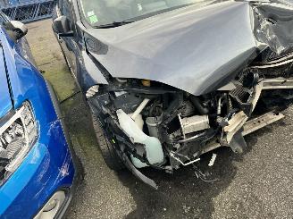 dañado vehículos comerciales Renault Mégane  2015/12