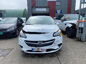 Schade caravan Opel Corsa 1.2 ESSENTIA 2016/5